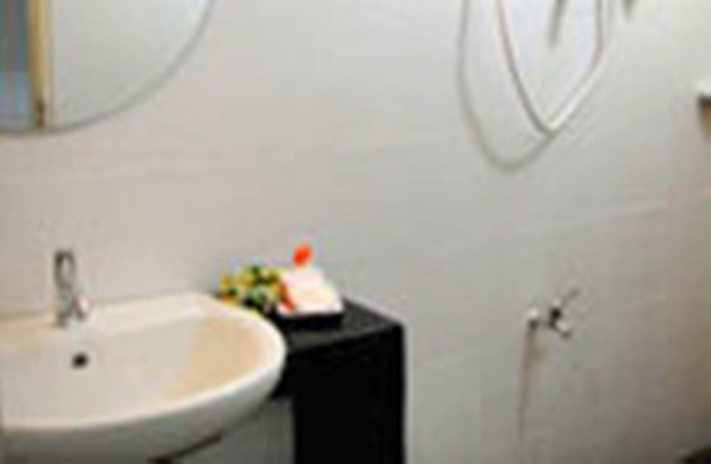 Harmony Bed & Bakery Bed and Breakfast Koh Lipe Exteriör bild